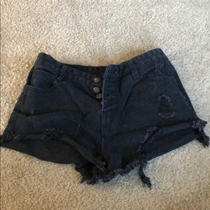 Medium black shorts